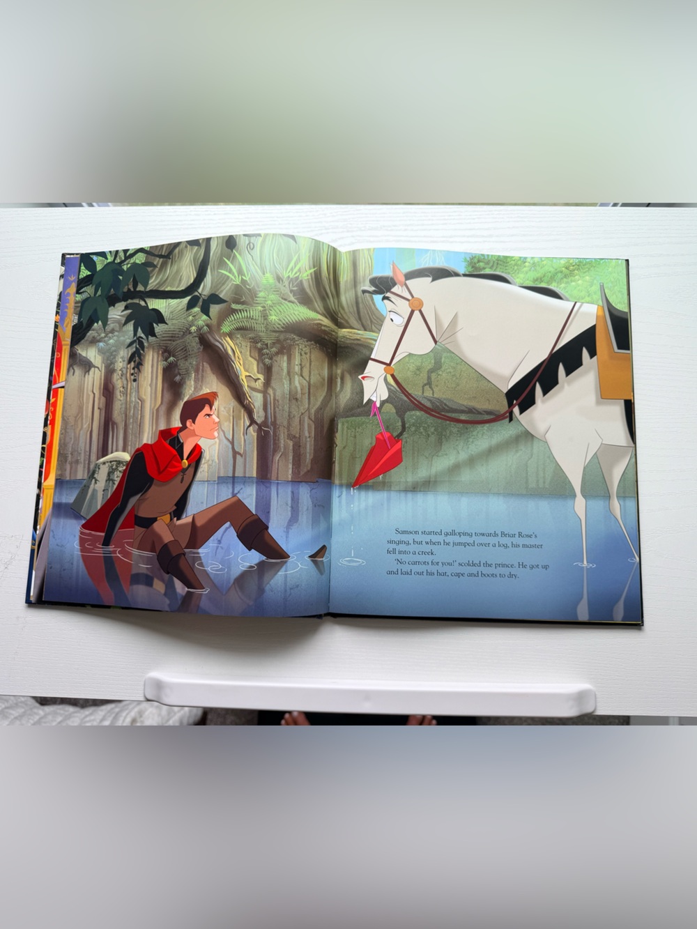 Disney Collectibles Sleeping Beauty Coffee Table Book - Picture 4 of 5